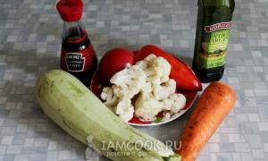 Овощное рагу с кабачками и картошкой, баклажанами и цветной капустой Овощное рагу рецепт кабачки картошка цветная капуста